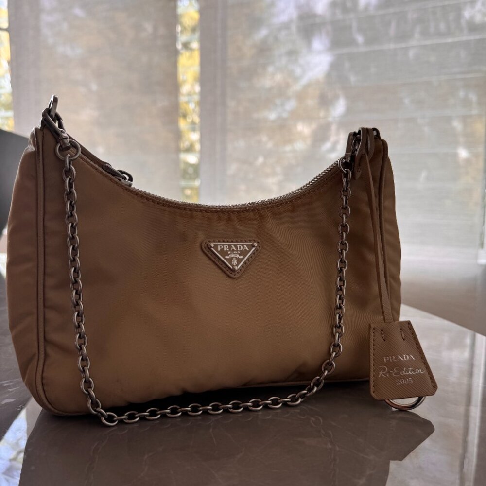 Prada Nylon Re-edition 2005 - Picture 2 of 5